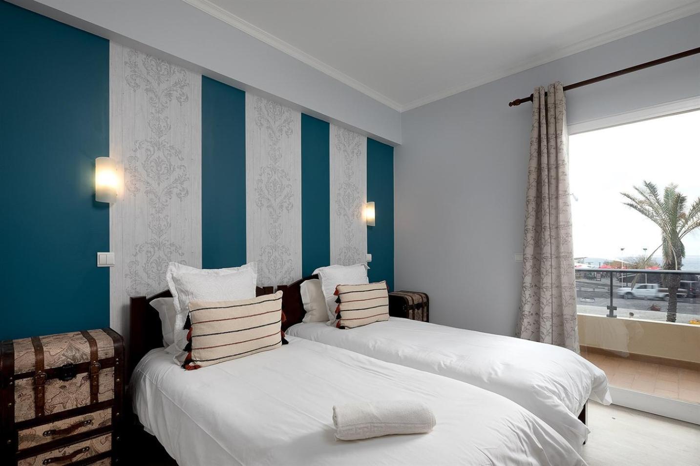 Perola Views Inn By Madeira Sun Travel ปอร์โต โมนิซ ภายนอก รูปภาพ