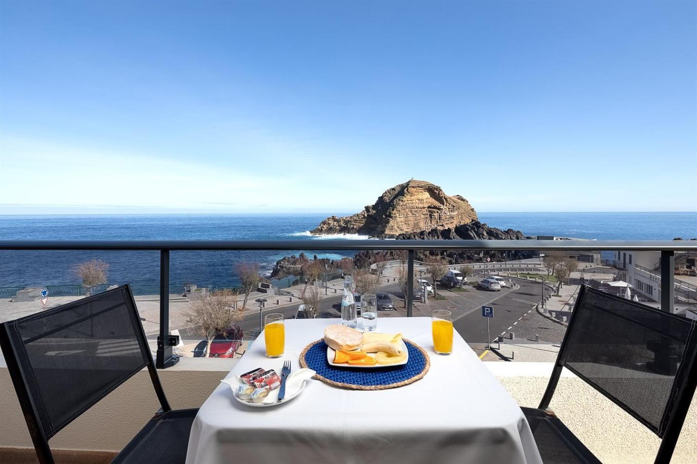 Perola Views Inn By Madeira Sun Travel ปอร์โต โมนิซ ภายนอก รูปภาพ