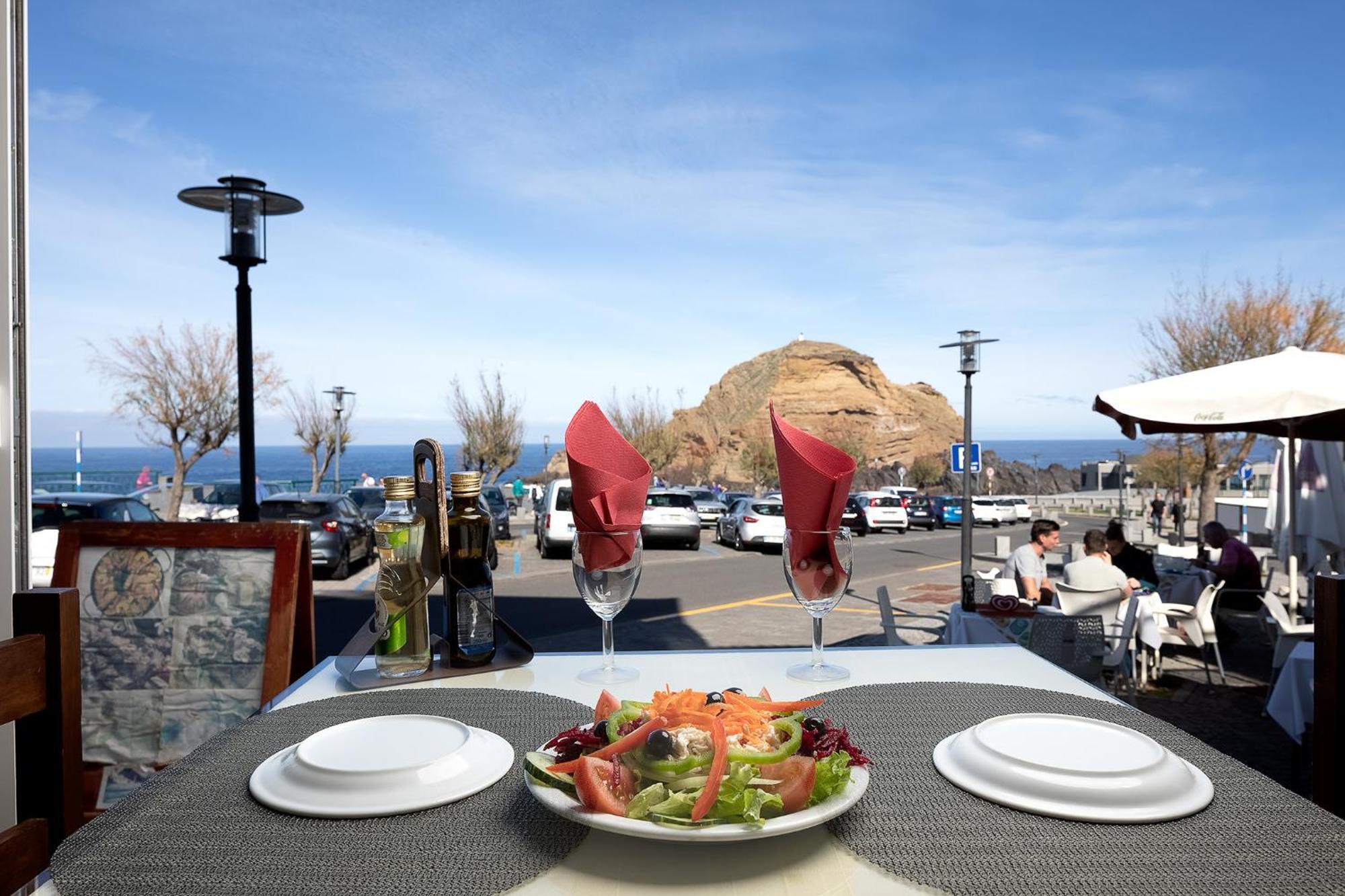 Perola Views Inn By Madeira Sun Travel ปอร์โต โมนิซ ภายนอก รูปภาพ