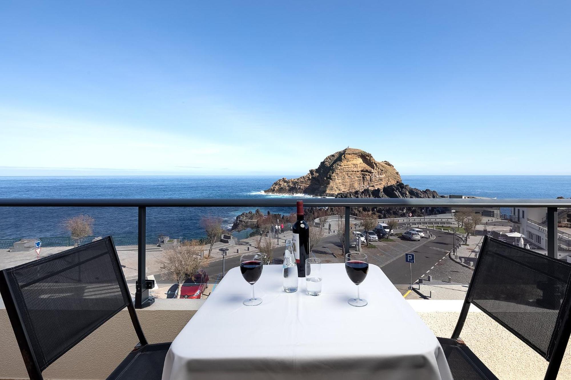 Perola Views Inn By Madeira Sun Travel ปอร์โต โมนิซ ภายนอก รูปภาพ